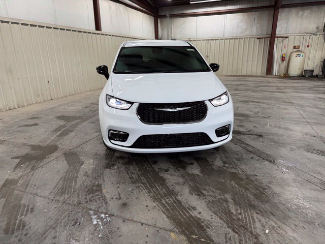 New 2026 Chrysler Pacifica Select Passenger Van