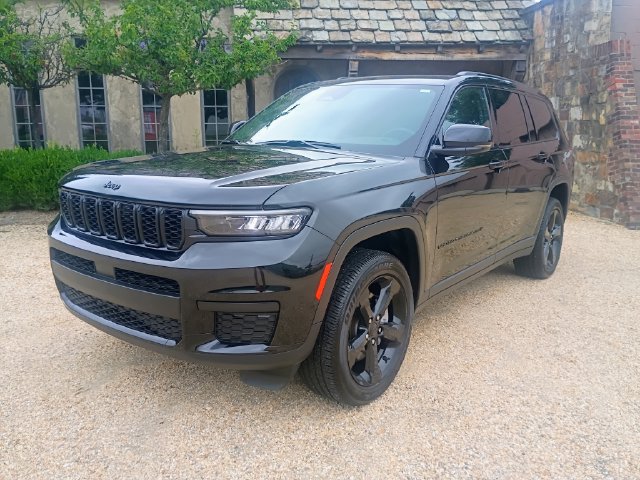 Used 2025 Jeep Grand Cherokee L Laredo SUV