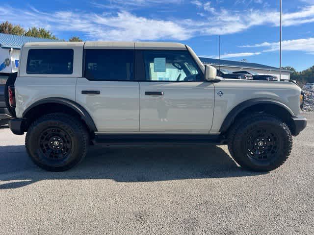 New 2026 Ford Bronco Outer Banks 4x4