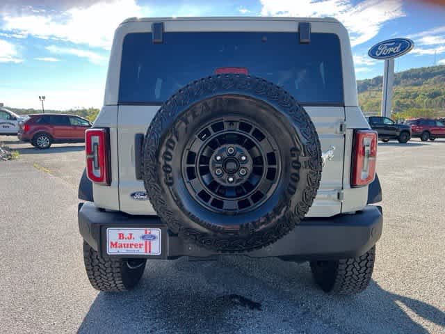 New 2026 Ford Bronco Outer Banks 4x4