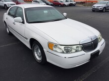 2001 Lincoln Town Car Executive Sedan