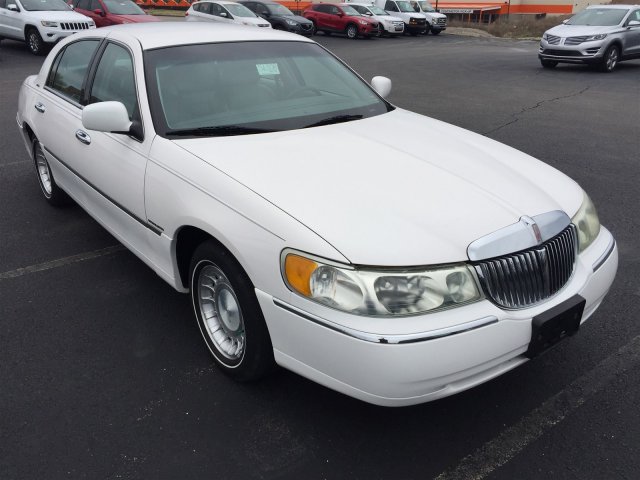  Lincoln Town Car