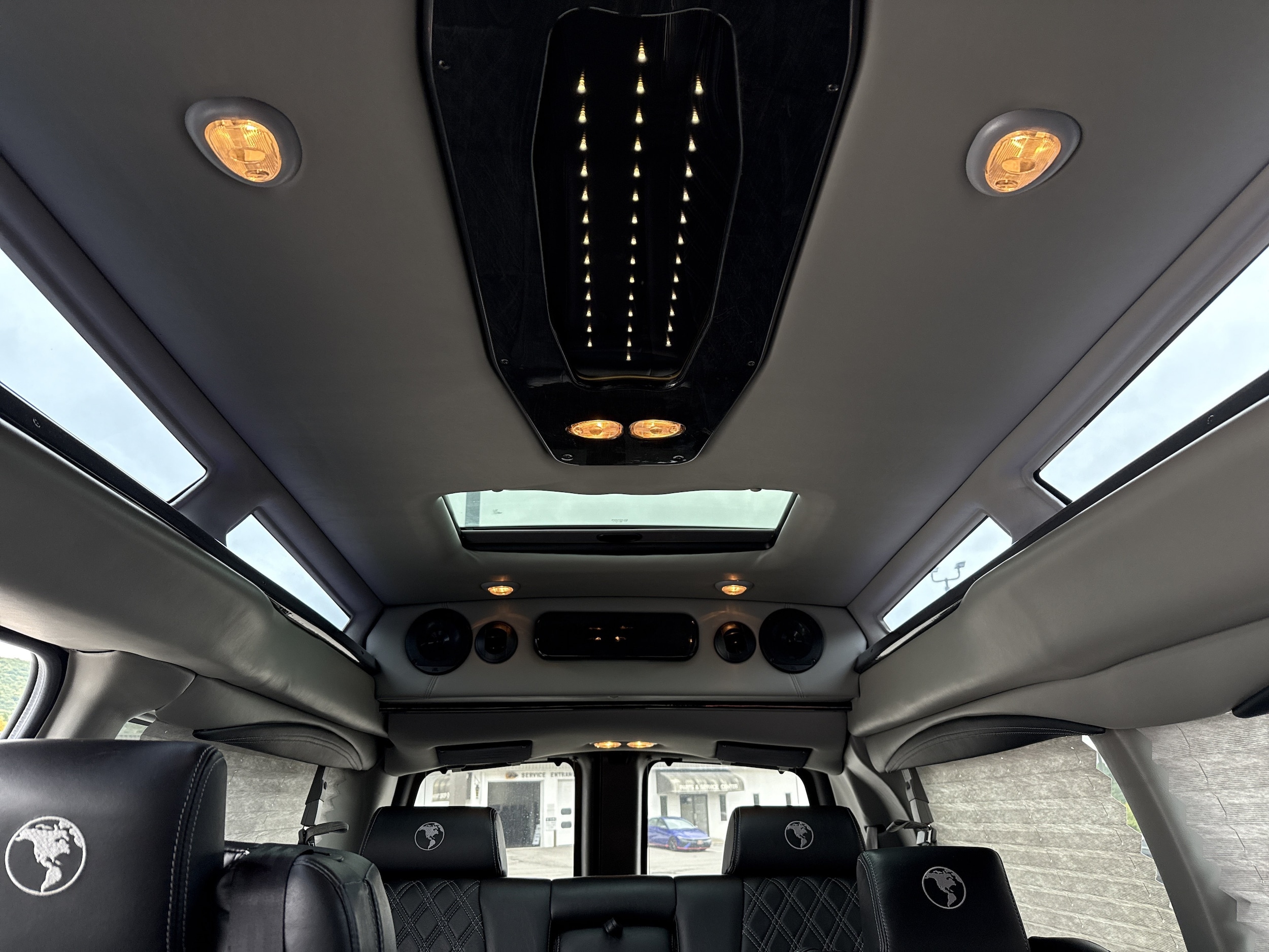2021 Chevrolet Express Passenger LS - Photo 30