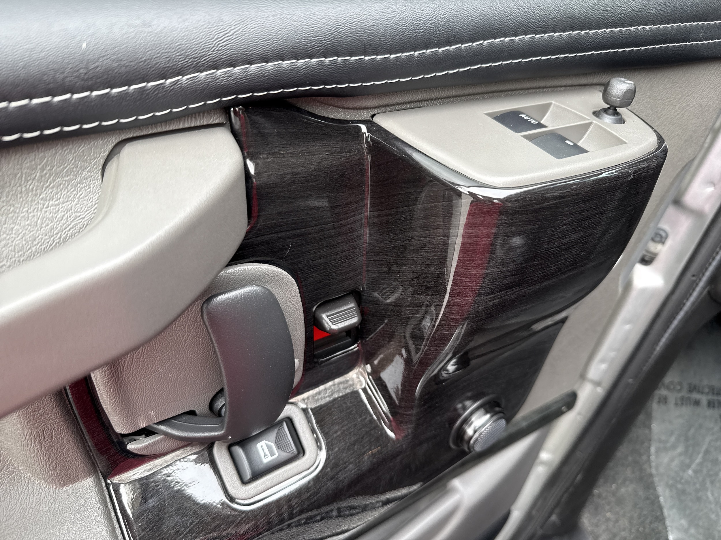2021 Chevrolet Express Passenger LS - Photo 18