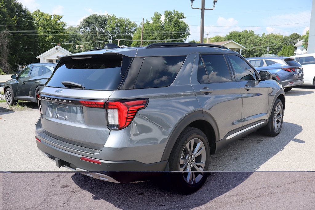 Used 2025 Ford Explorer Active SUV
