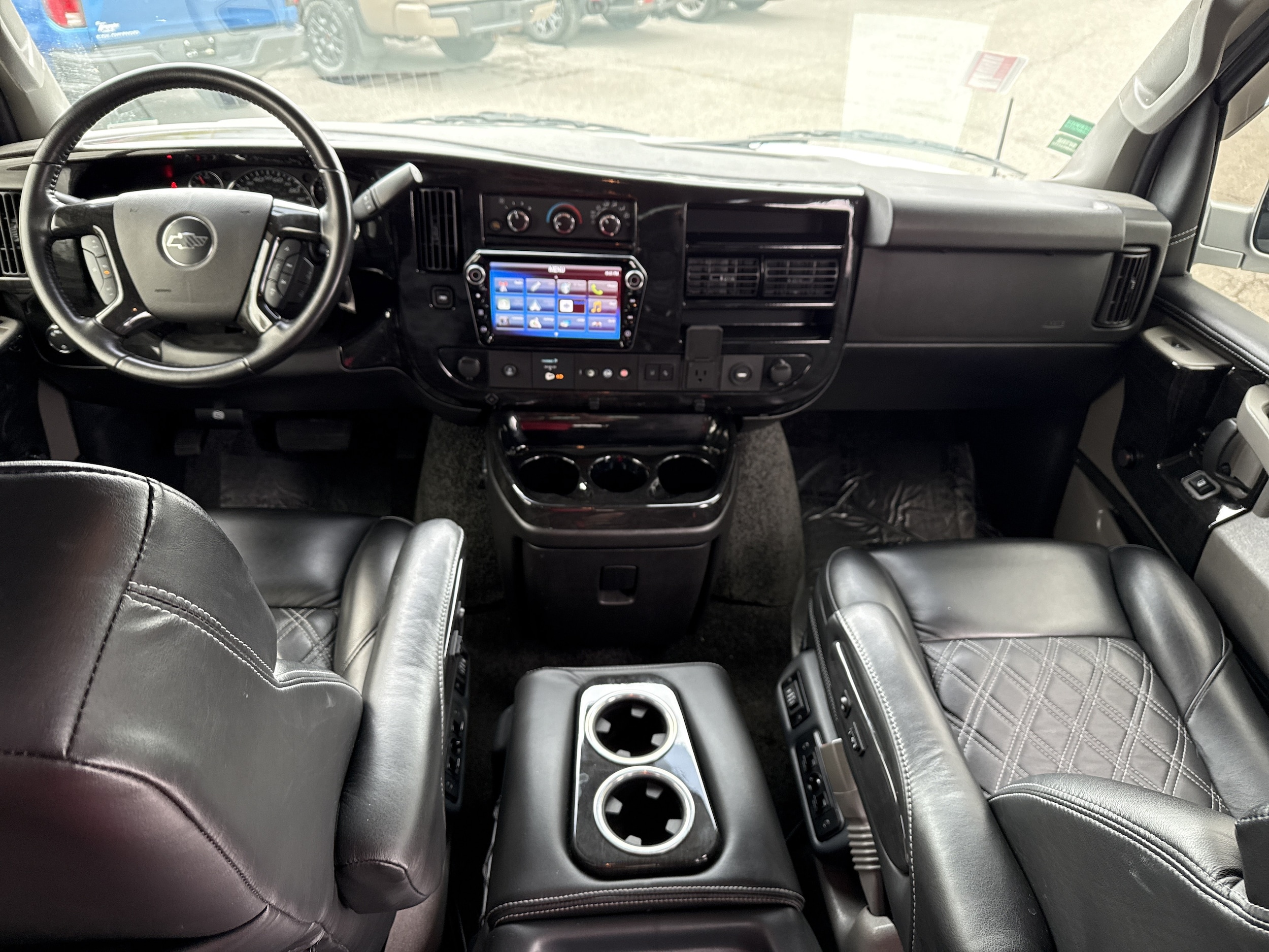 2021 Chevrolet Express Passenger LS - Photo 15