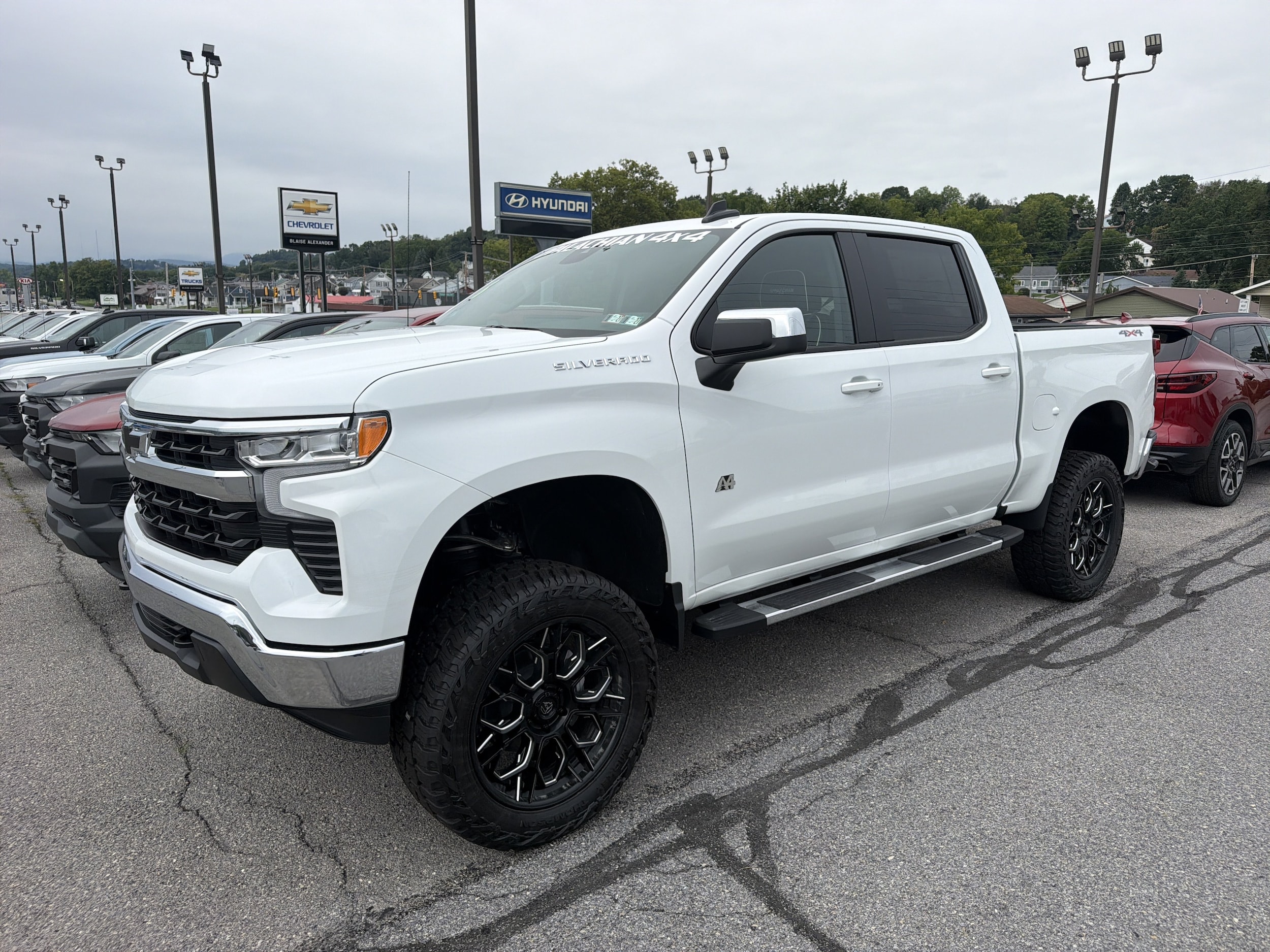 2026 Chevrolet Silverado 1500 LT - Photo 7