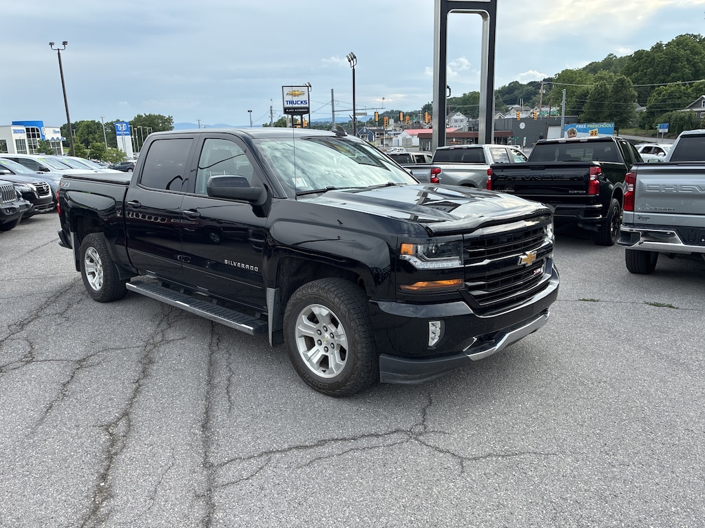 Used 2018 Chevrolet Silverado 1500 LT Truck Crew Cab