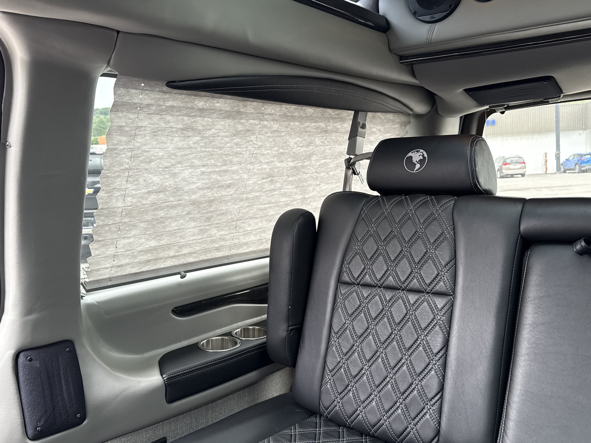 2021 Chevrolet Express Passenger LS - Photo 35