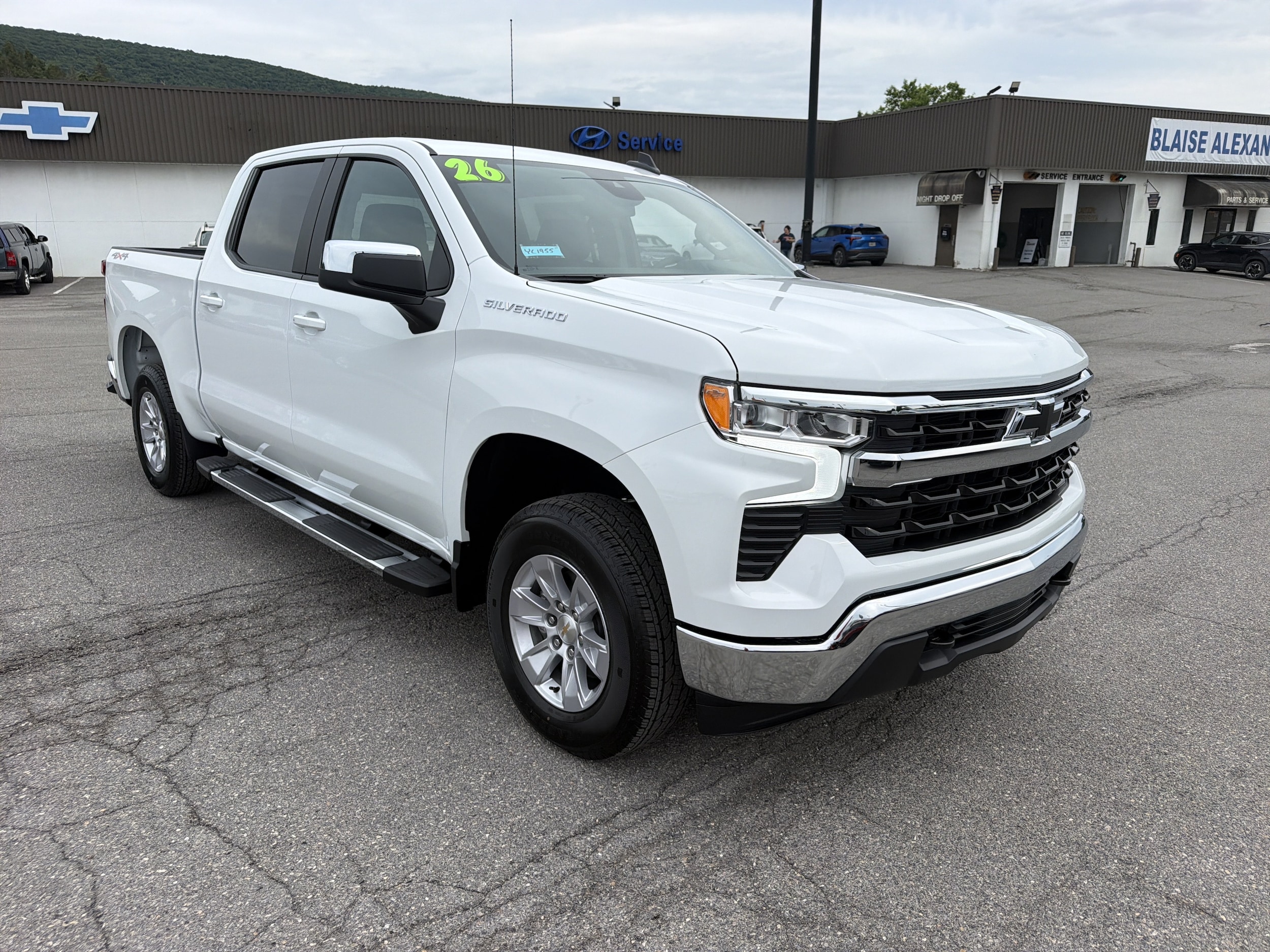 2026 Chevrolet Silverado 1500 LT - Photo 15