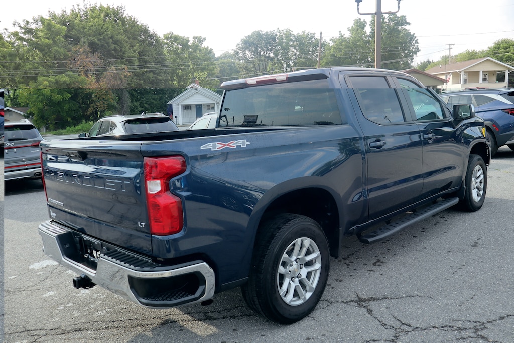 Used 2022 Chevrolet Silverado 1500 LT Truck Crew Cab