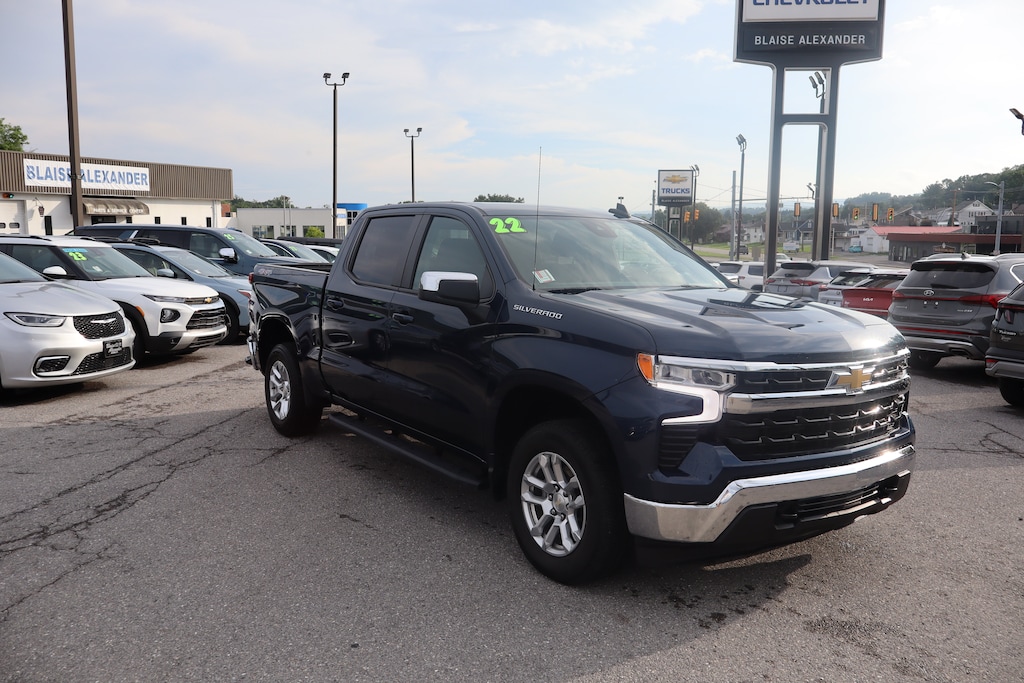 Used 2022 Chevrolet Silverado 1500 LT Truck Crew Cab