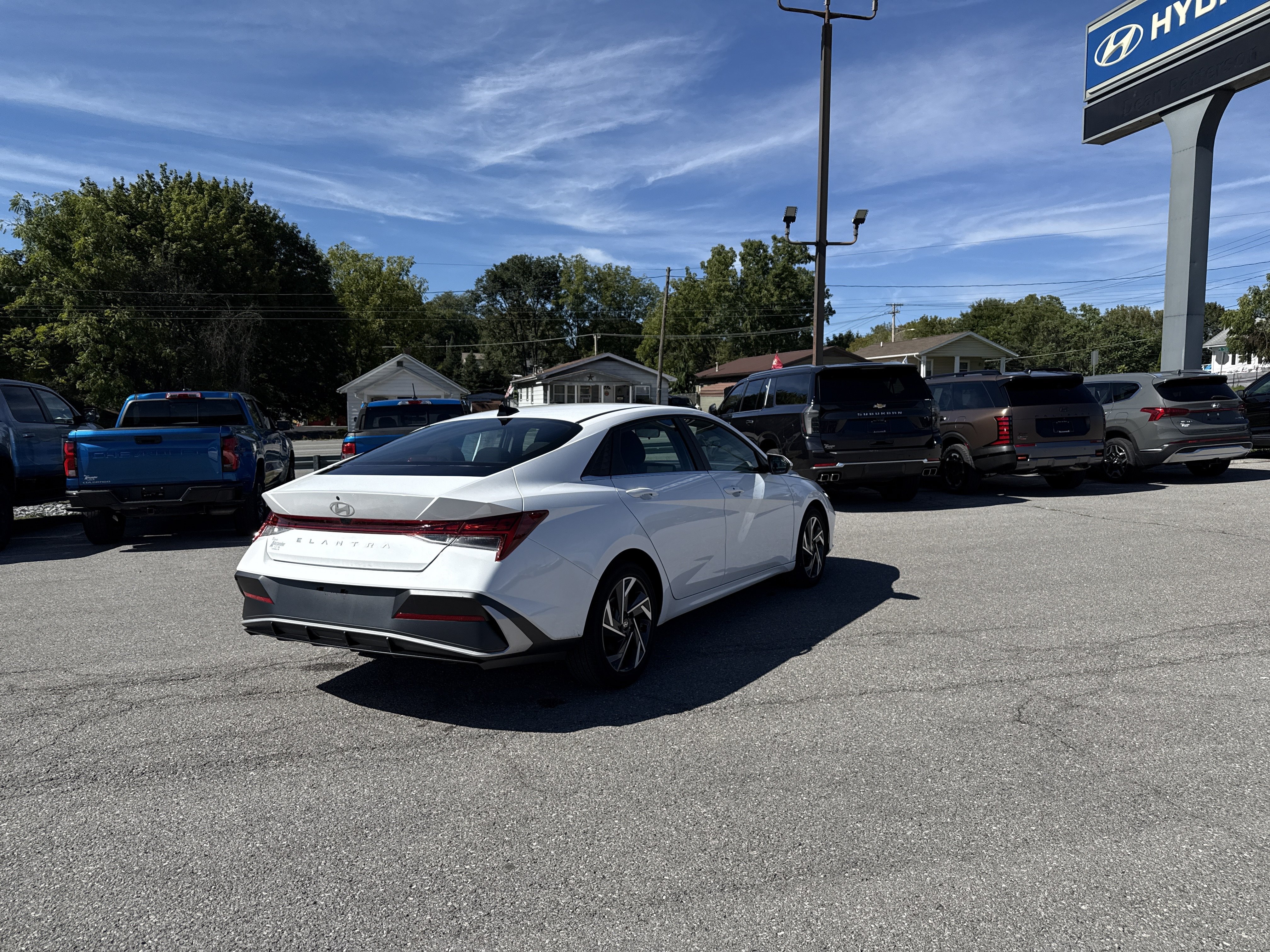 Used 2025 Hyundai Elantra SEL Convenience Sedan