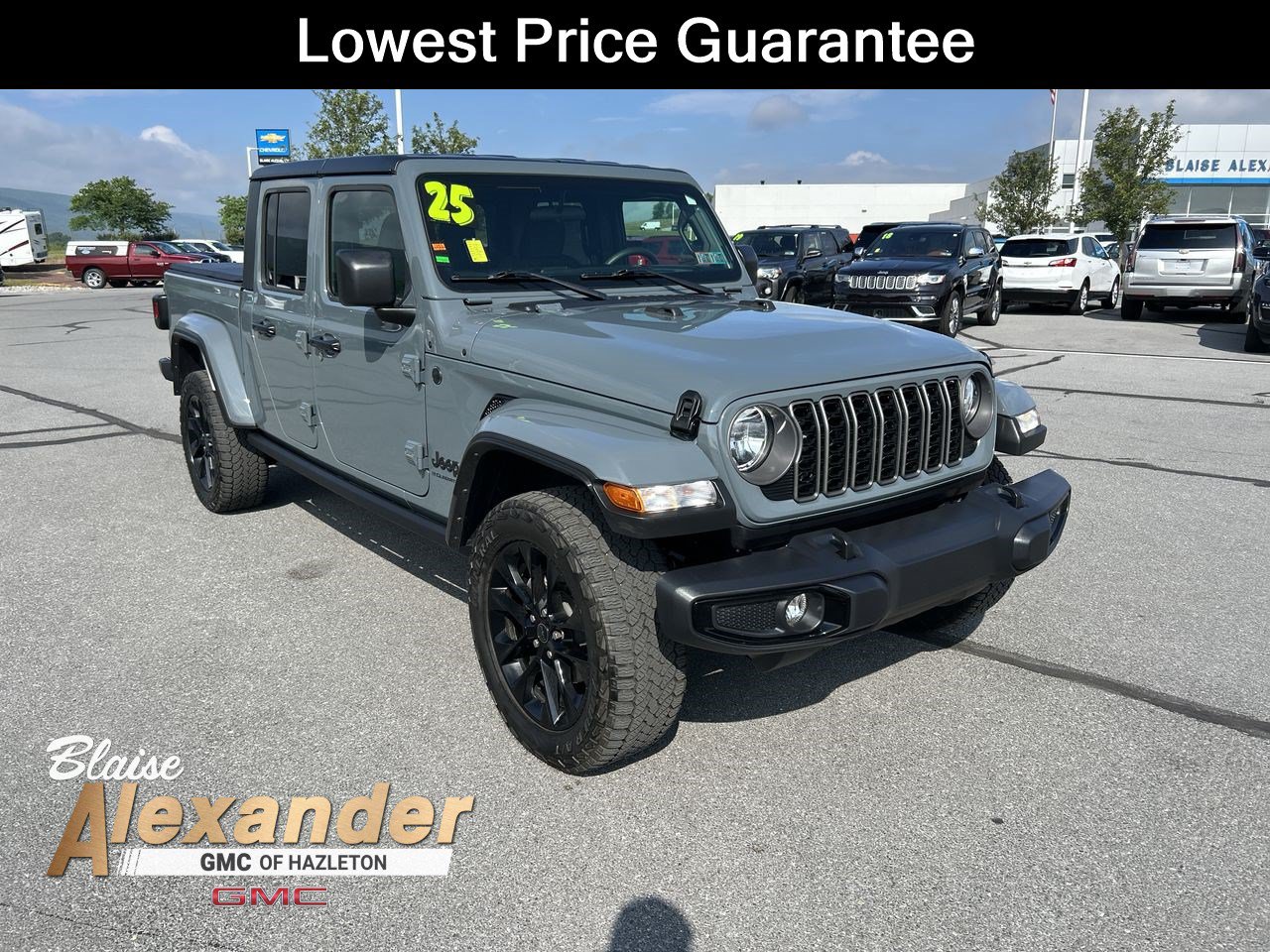 Used 2025 Jeep Gladiator Sport Truck Crew Cab