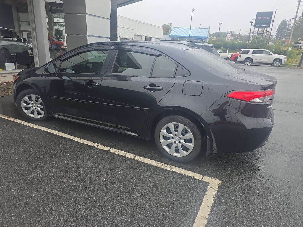 Used 2020 Toyota Corolla LE Sedan