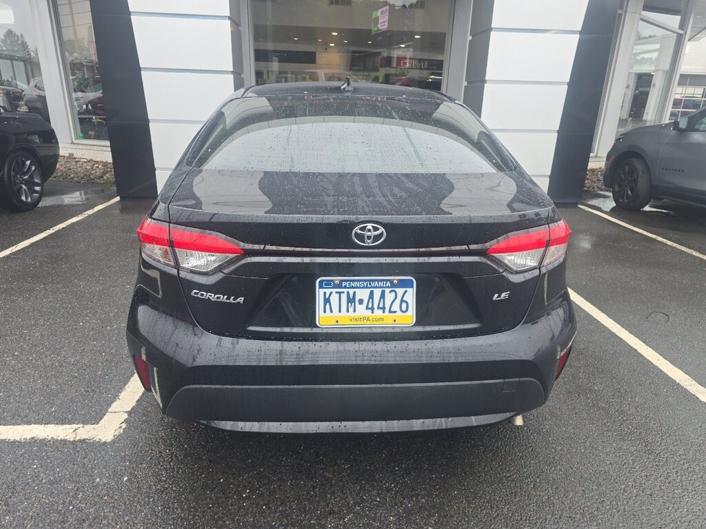 Used 2020 Toyota Corolla LE Sedan