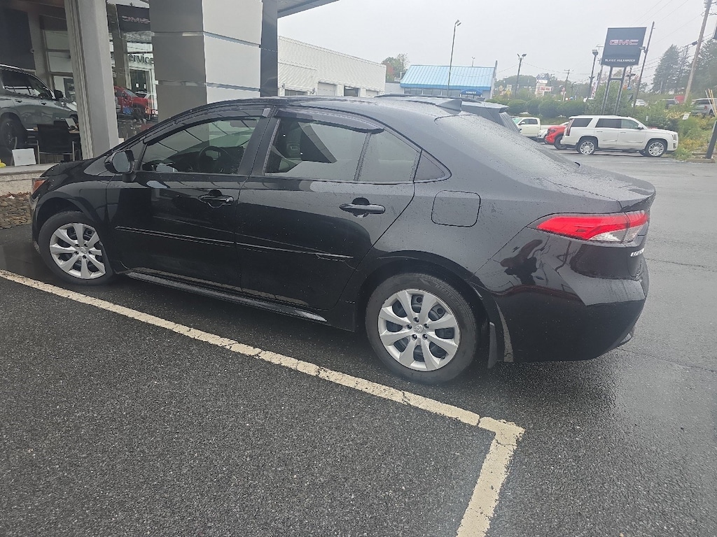 Used 2020 Toyota Corolla LE Sedan