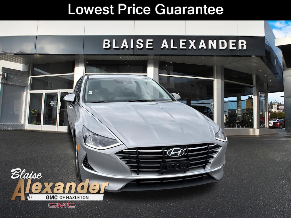 Used 2023 Hyundai Sonata SE Sedan
