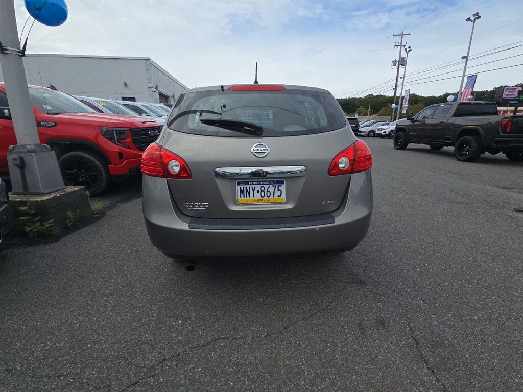 Used 2014 Nissan Rogue Select S SUV