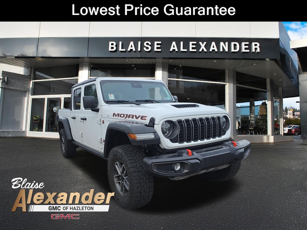 Used 2025 Jeep Gladiator Mojave Truck Crew Cab