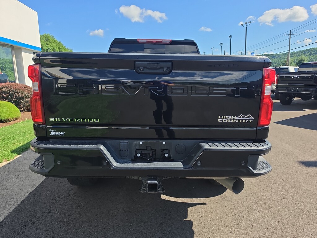 Used 2023 Chevrolet Silverado 3500HD High Country Truck Crew Cab