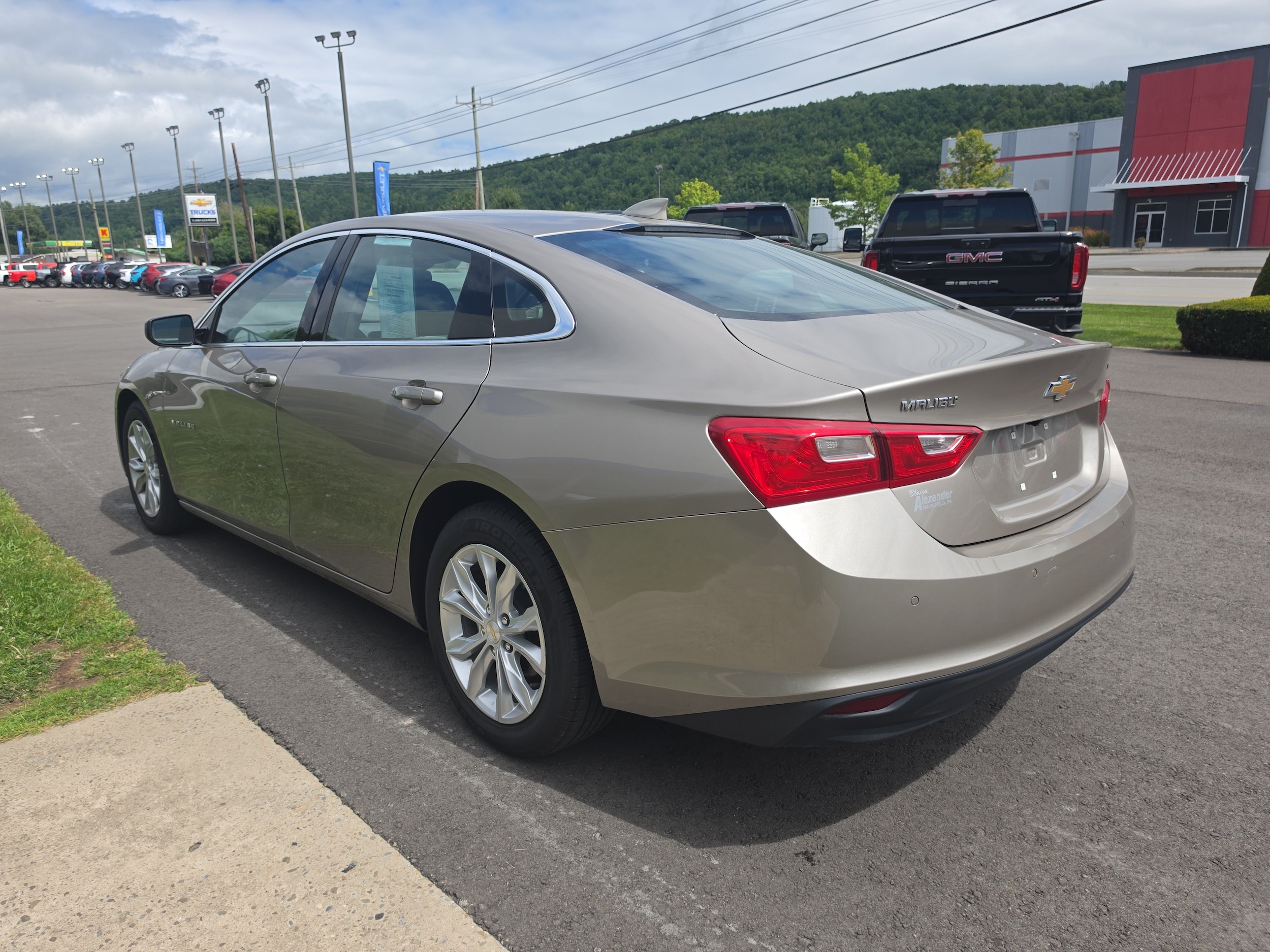 2024 Chevrolet Malibu 1LT - Photo 6