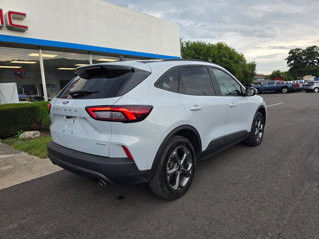 Used 2025 Ford Escape ST-Line Select SUV