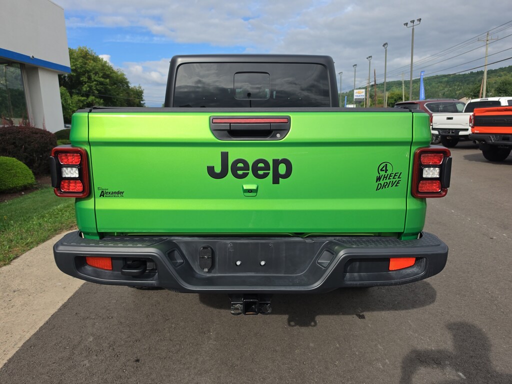 Used 2025 Jeep Gladiator Willys Truck Crew Cab