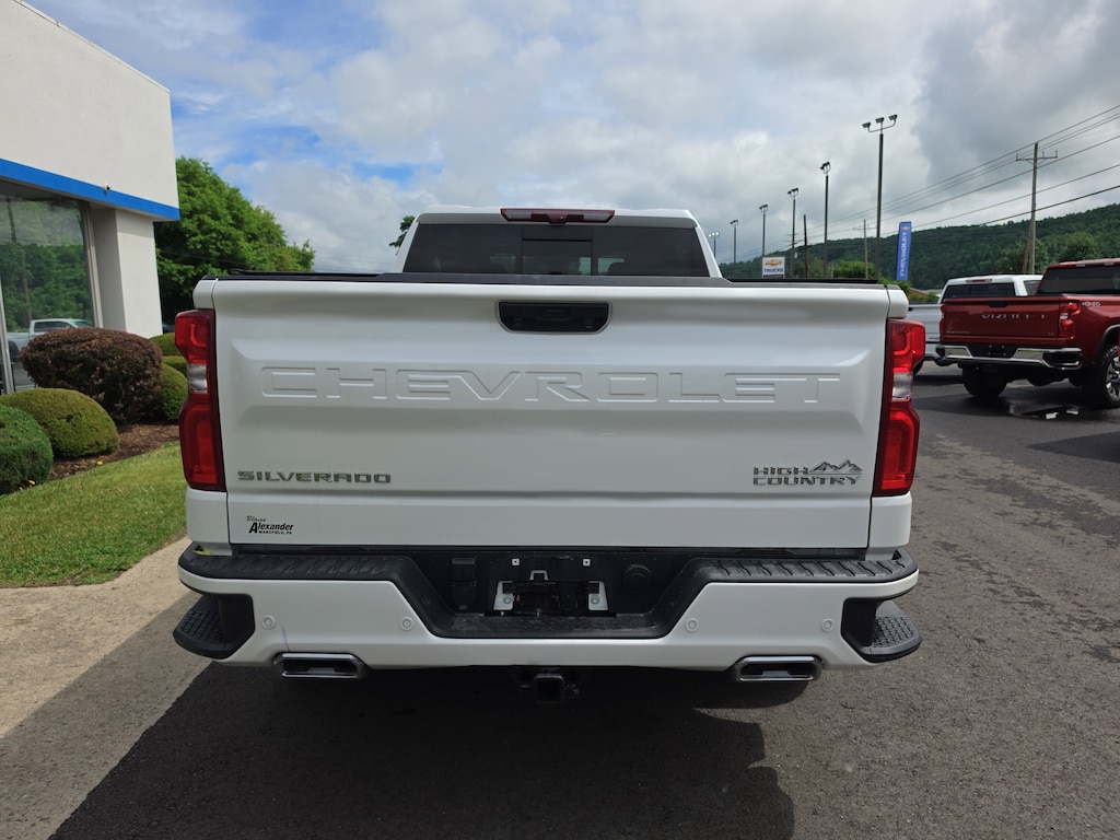 Used 2024 Chevrolet Silverado 1500 High Country Truck Crew Cab