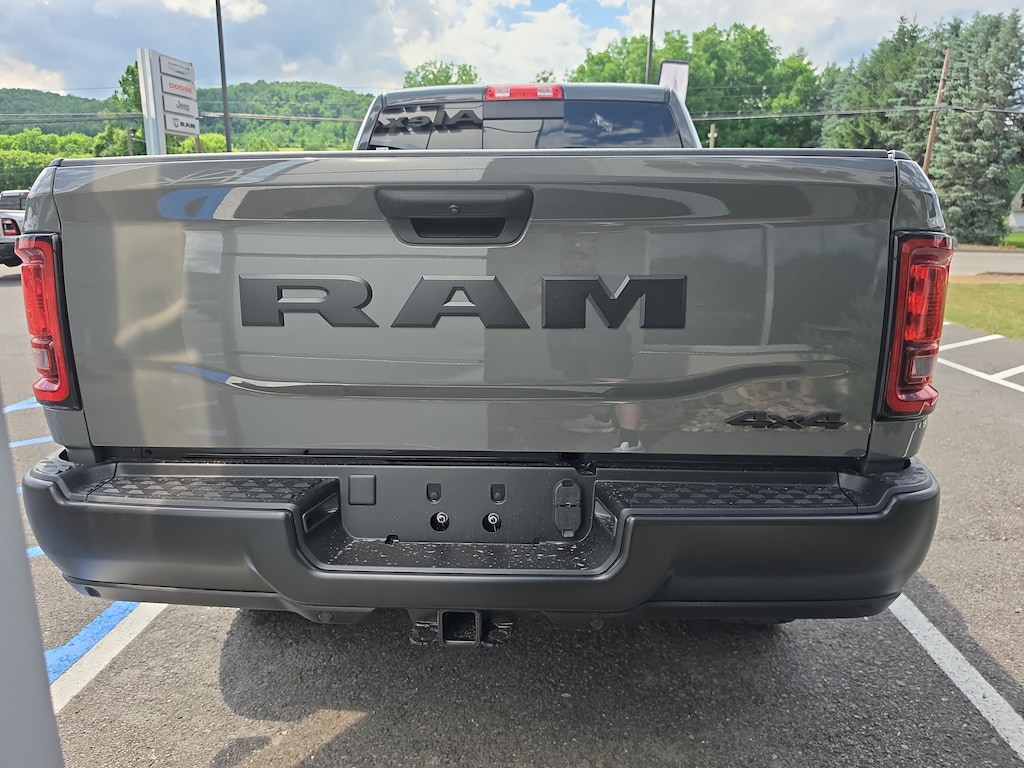 New 2026 Ram 2500 WARLOCK CREW CAB 4X4 6'4 BOX Pickup