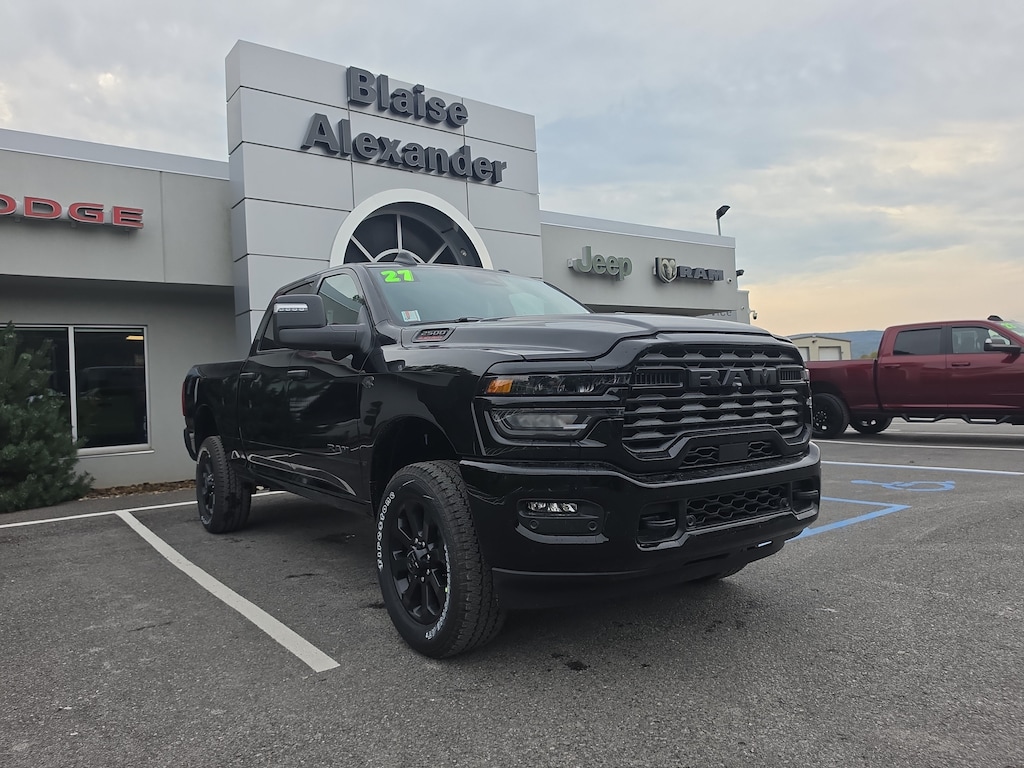New 2027 Ram 2500 BIG HORN CREW CAB 4X4 6'4 BOX Pickup