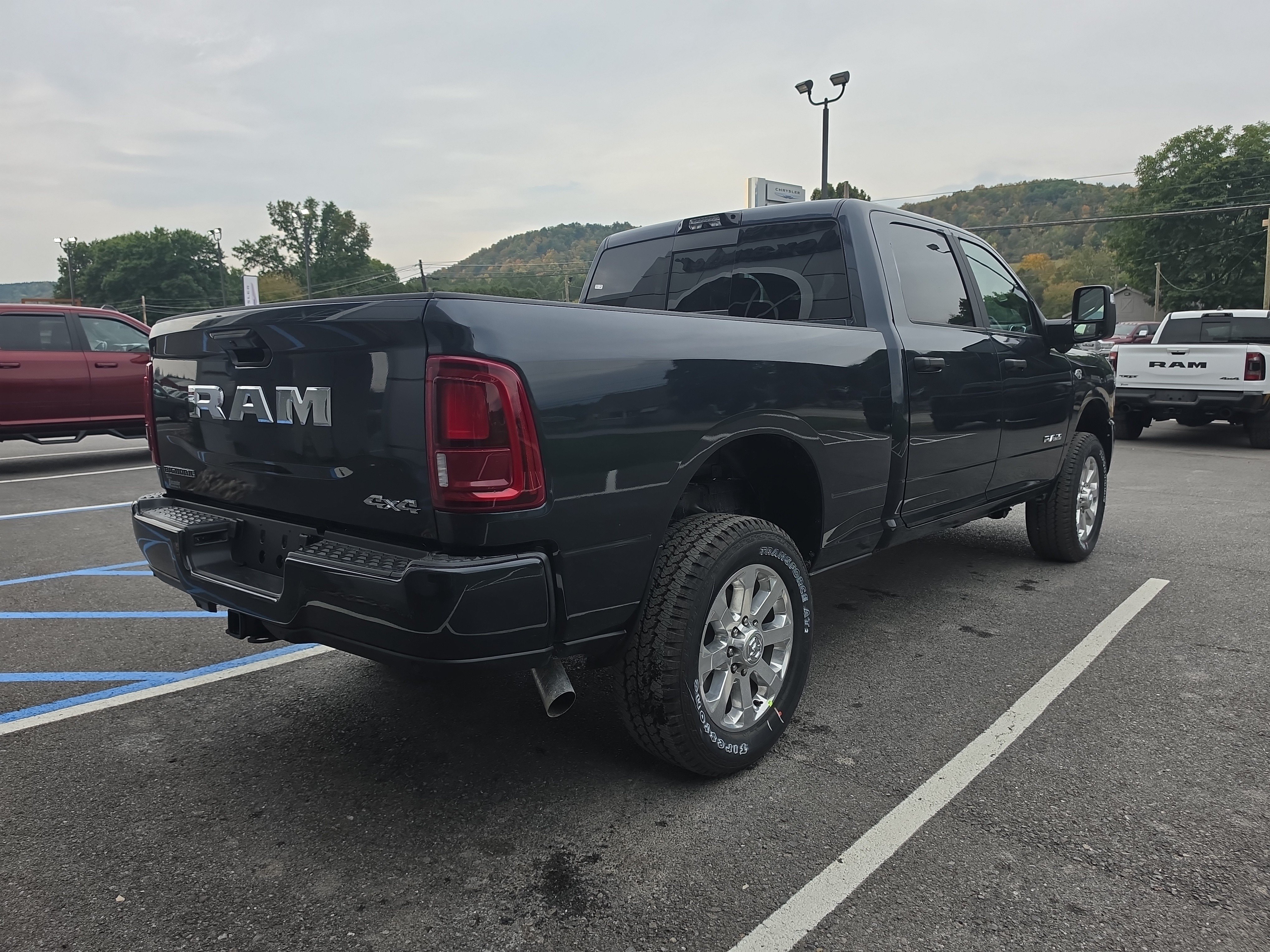 New 2027 Ram 2500 BIG HORN CREW CAB 4X4 6'4 BOX Pickup