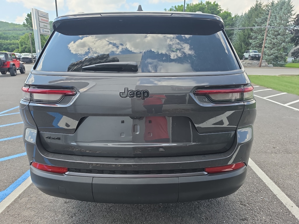 New 2026 Jeep Grand Cherokee L LAREDO ALTITUDE 4X4 Sport Utility