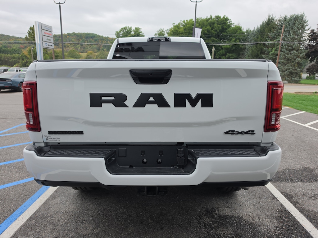 New 2027 Ram 2500 BIG HORN CREW CAB 4X4 6'4 BOX Pickup