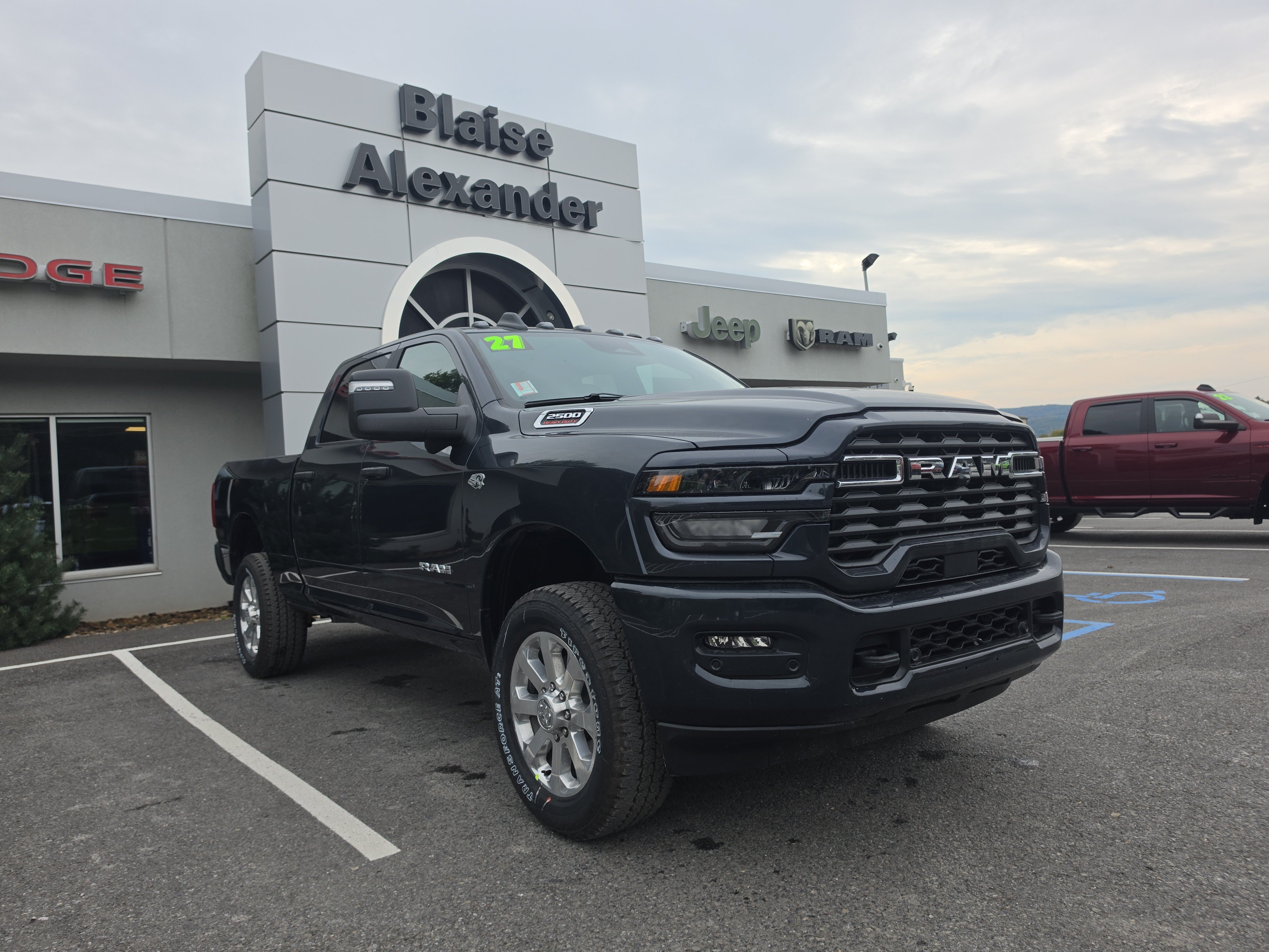 New 2027 Ram 2500 BIG HORN CREW CAB 4X4 6'4 BOX Pickup