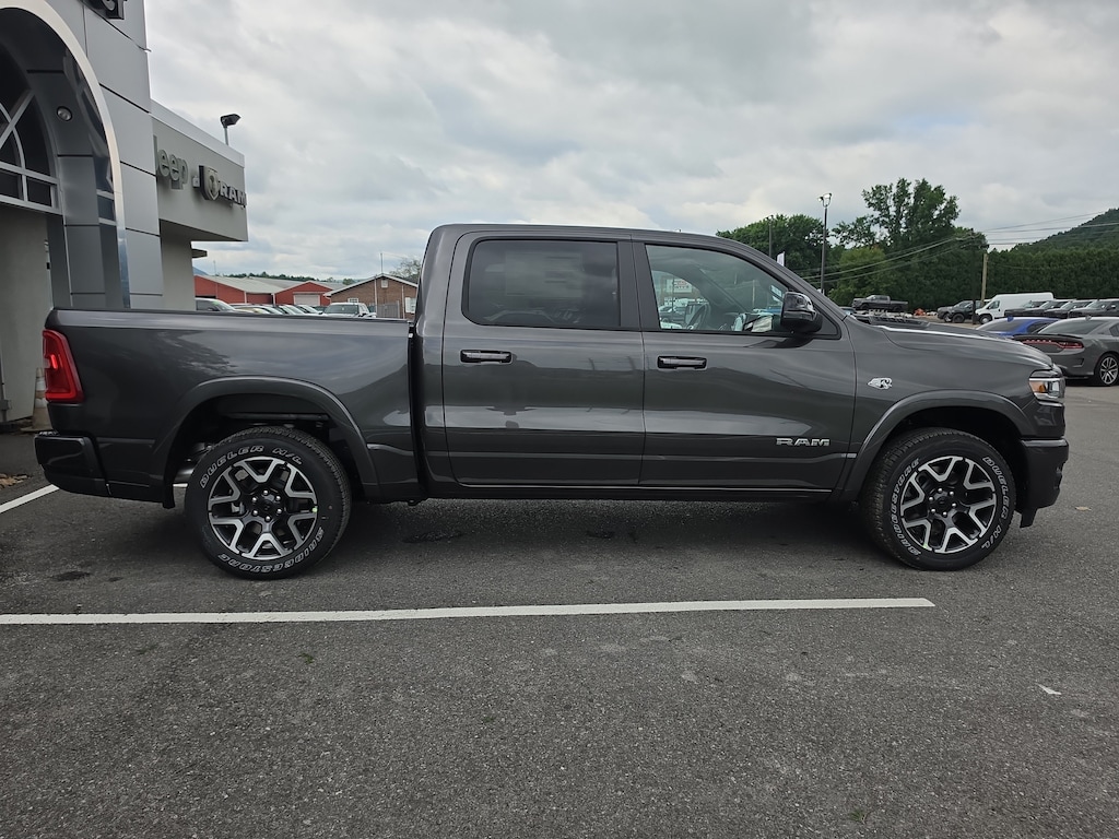 New 2027 Ram 1500 LARAMIE CREW CAB 4X4 5'7 BOX Pickup