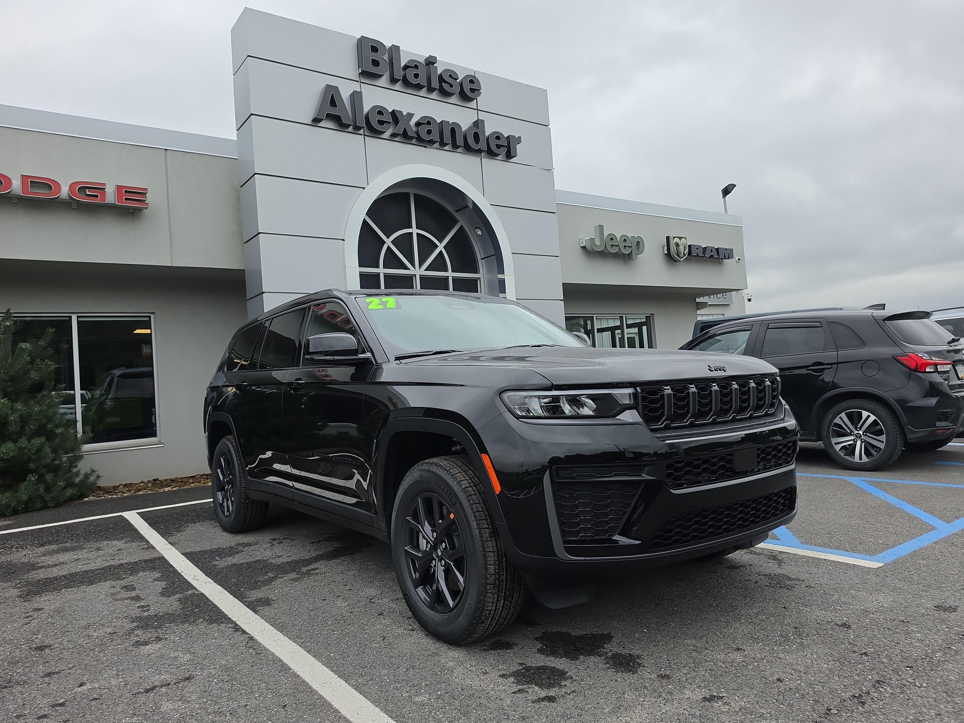 New 2027 Jeep Grand Cherokee L LAREDO ALTITUDE 4X4 Sport Utility