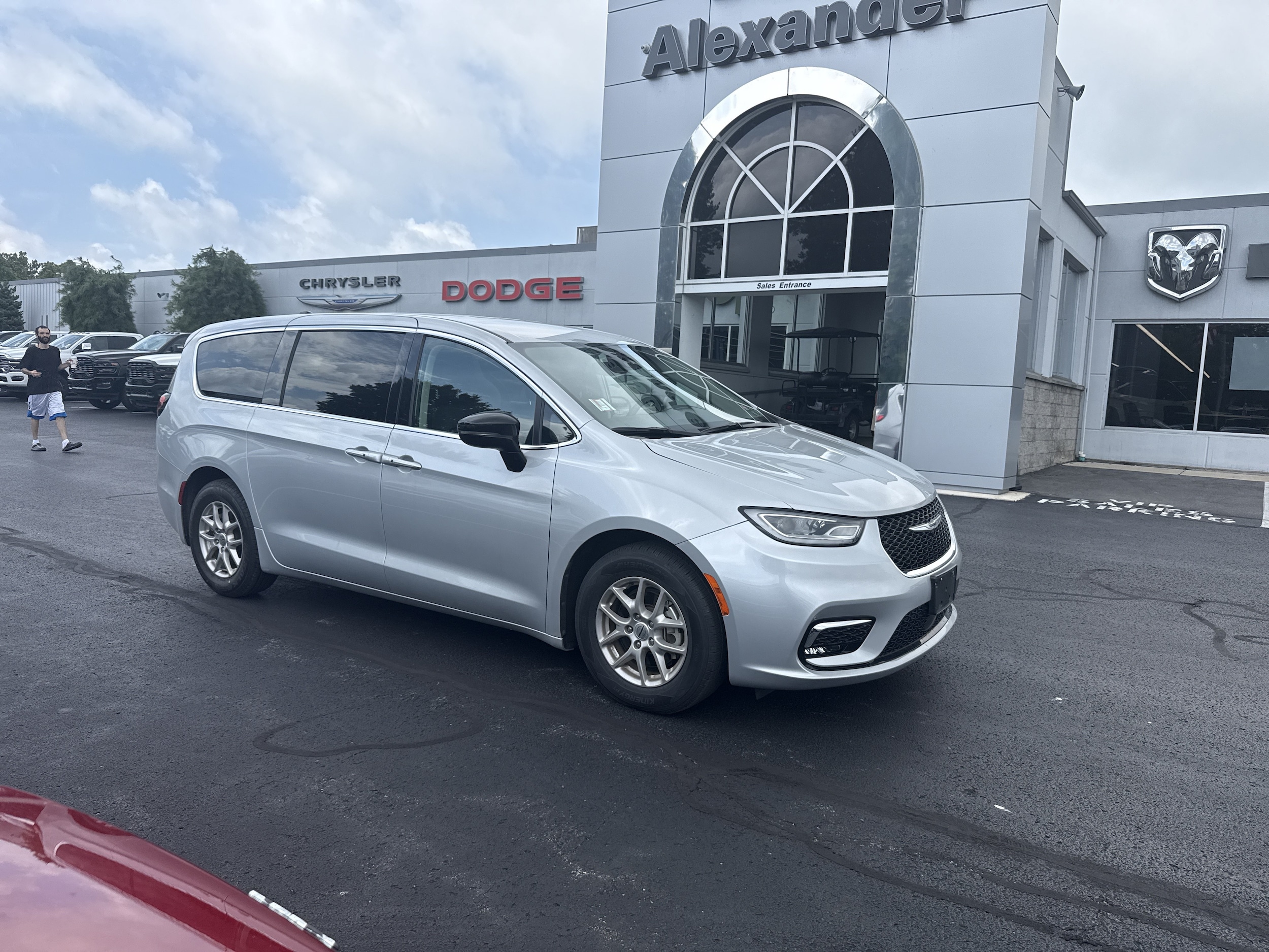 2024 Chrysler Pacifica Touring L