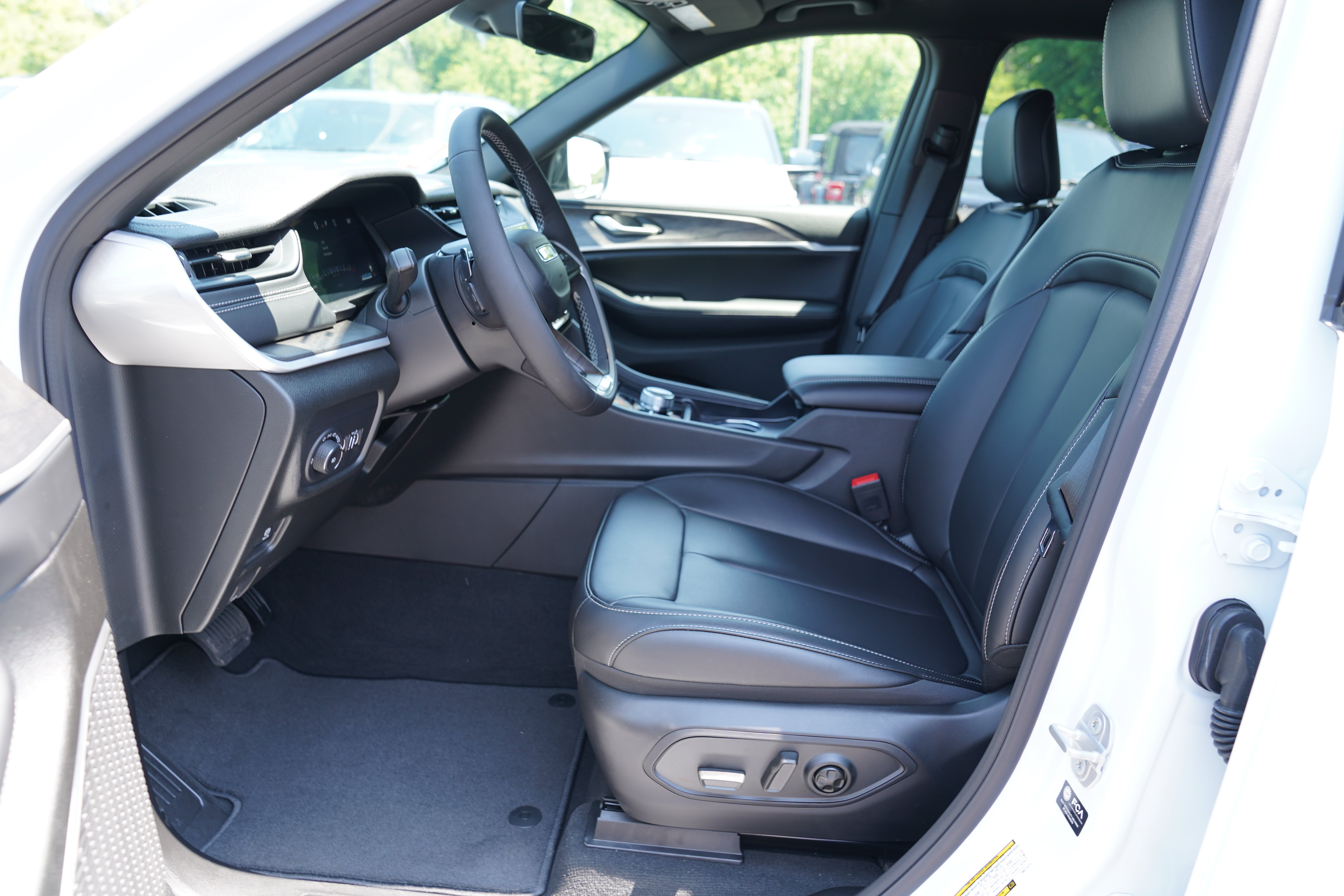 New 2026 Jeep Grand Cherokee L LIMITED 4X4 Sport Utility