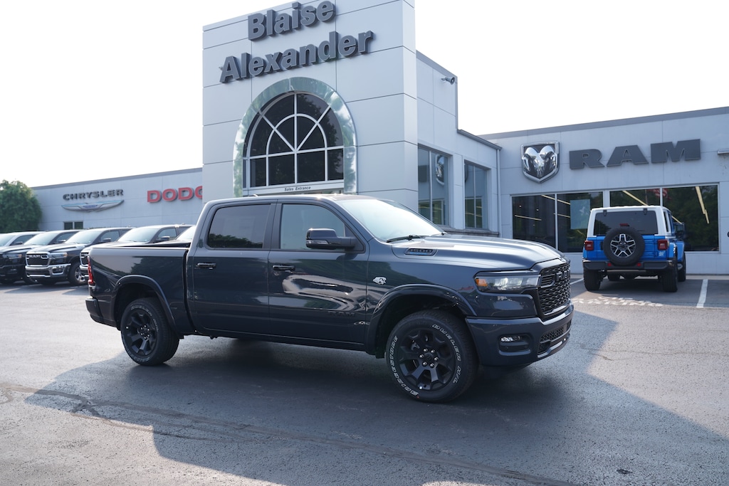 New 2026 Ram 1500 BIG HORN CREW CAB 4X4 5'7 BOX Pickup