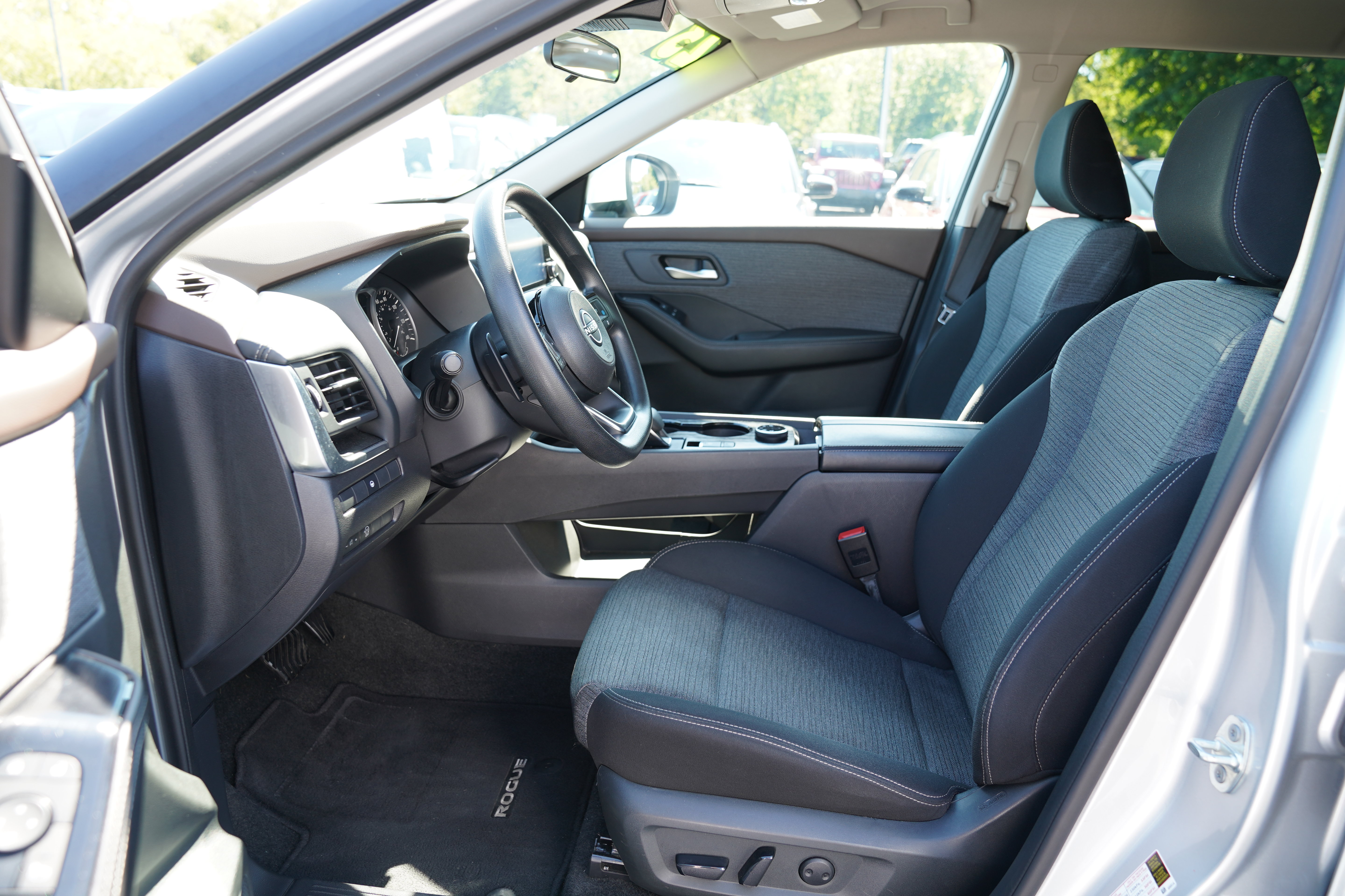 Used 2023 Nissan Rogue SV SUV