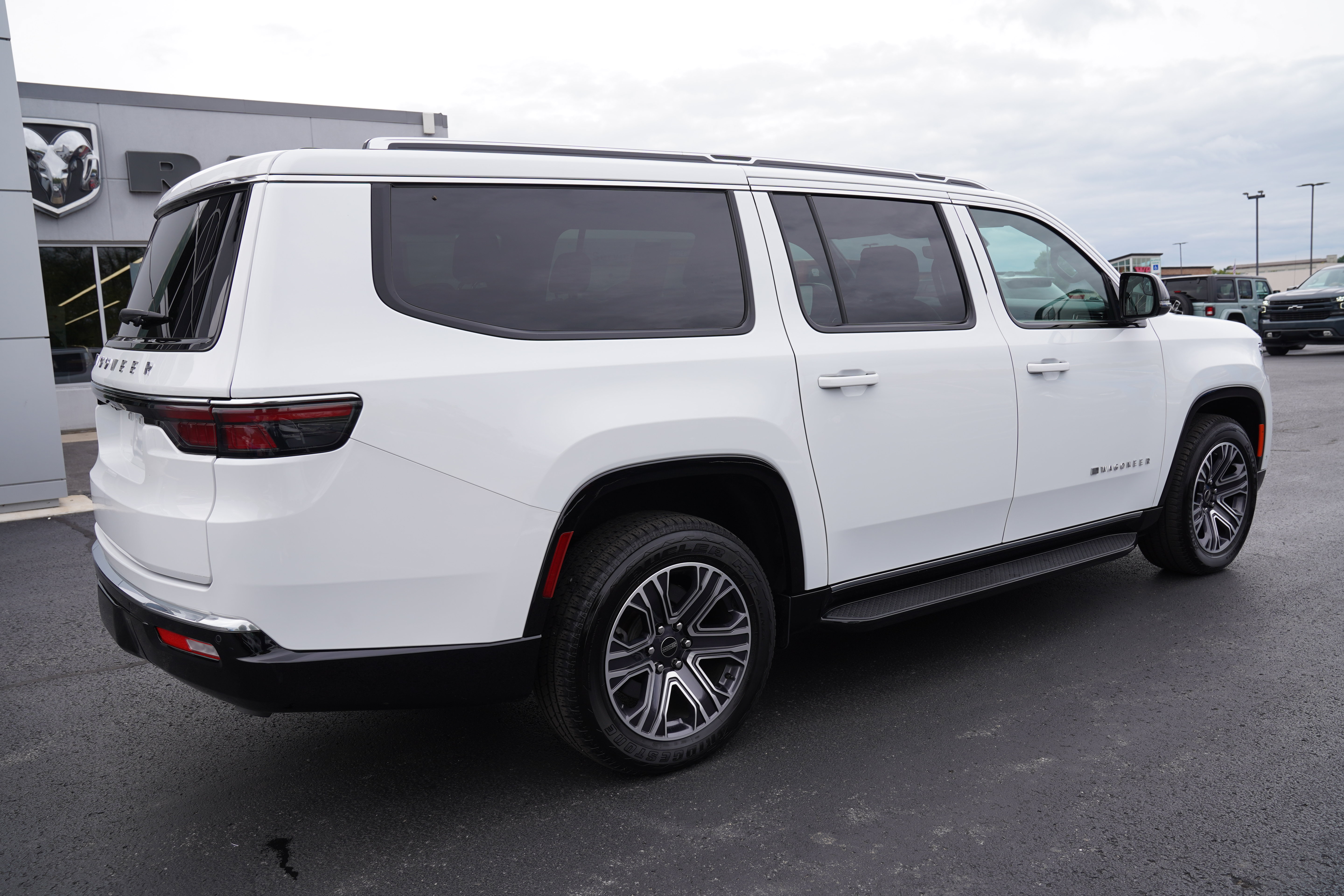 Used 2025 Jeep Wagoneer L Series II SUV