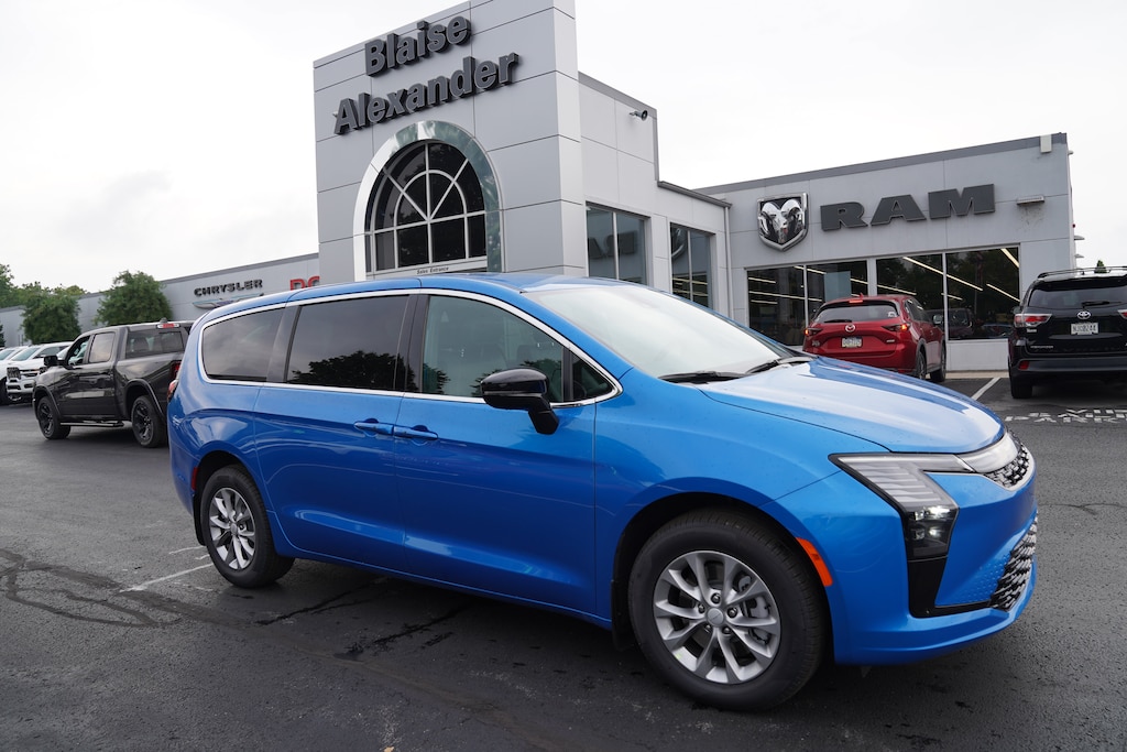 New 2027 Chrysler Pacifica SELECT AWD Passenger Van