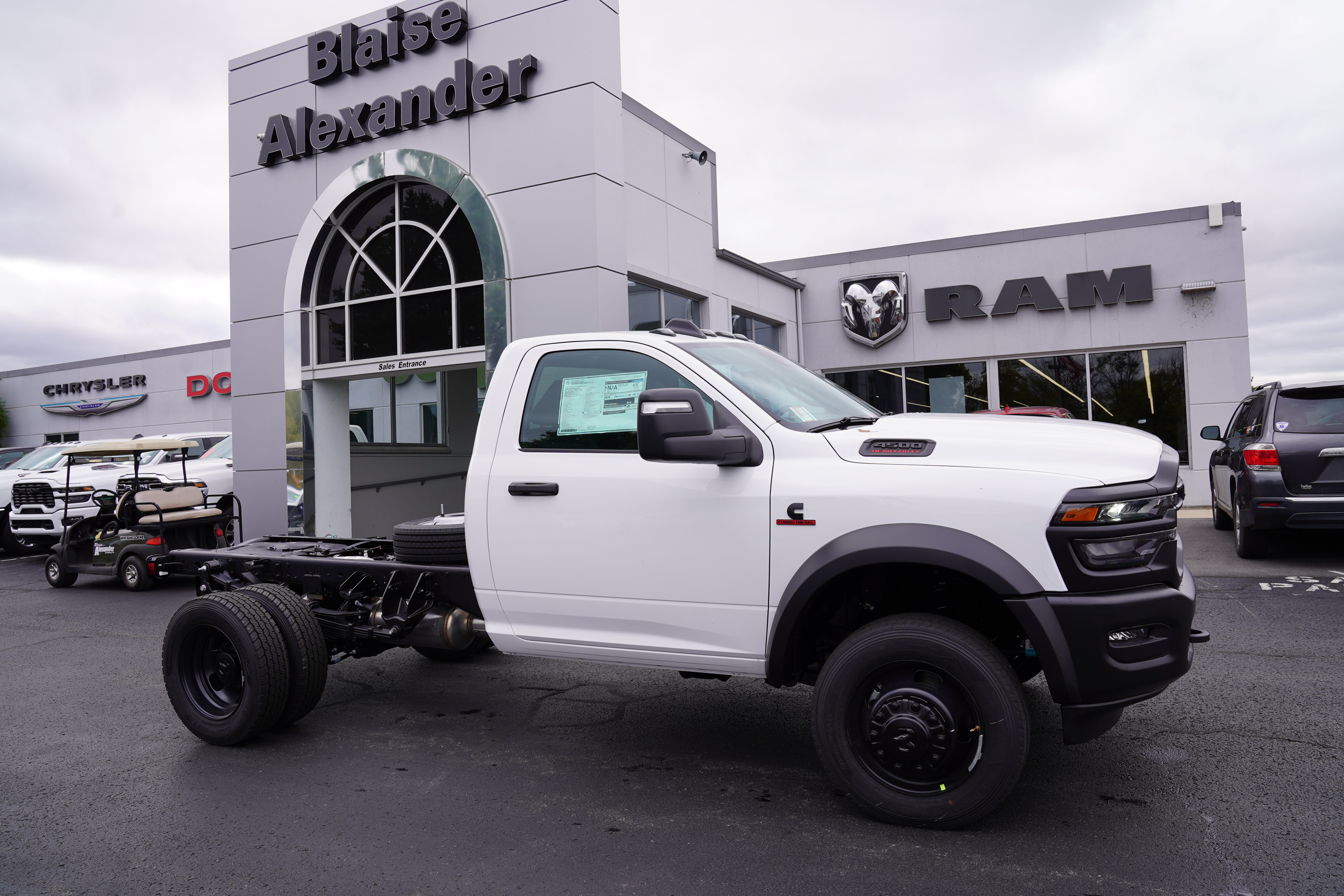New 2027 Ram 4500 Chassis Cab TRADESMAN REGULAR 4X4 60' CA Pickup