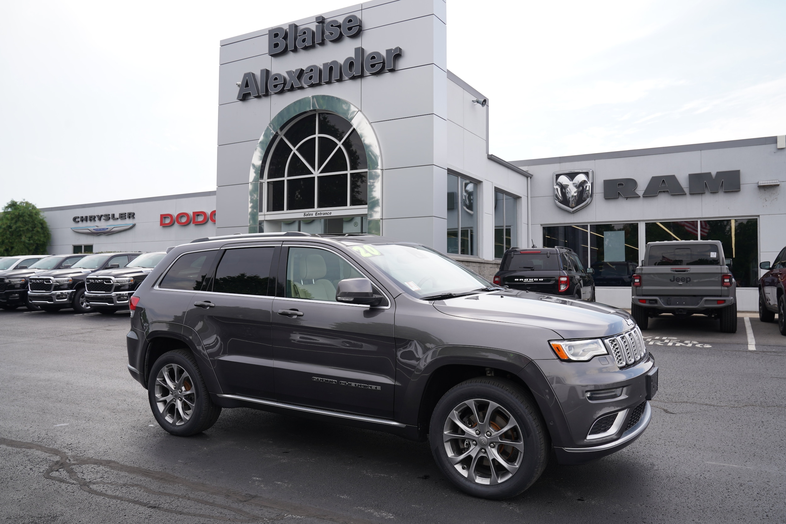 2020 Jeep Grand Cherokee Summit