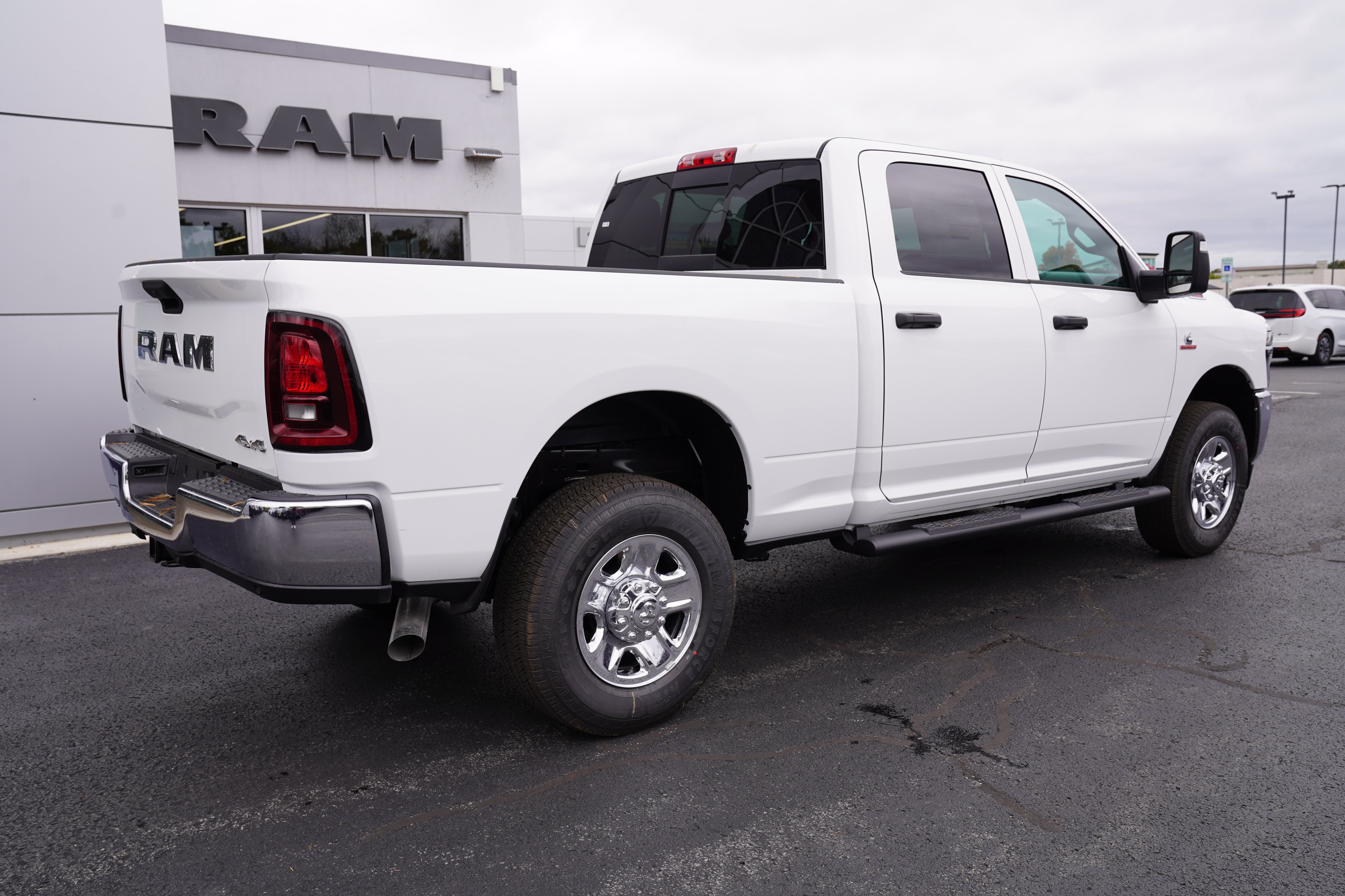 New 2027 Ram 2500 TRADESMAN CREW CAB 4X4 6'4 BOX Pickup