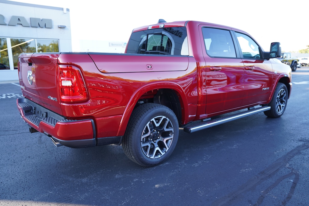 New 2027 Ram 1500 LARAMIE CREW CAB 4X4 5'7 BOX Pickup