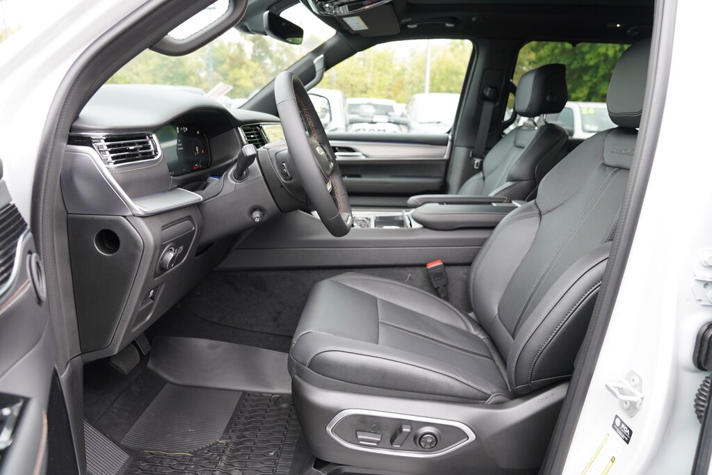 New 2027 Jeep Grand Wagoneer LONG WHEELBASE OVERLAND 4X4 Sport Utility