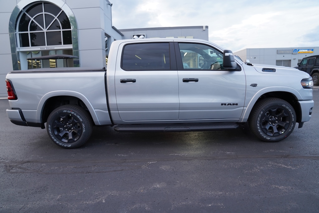 New 2027 Ram 1500 BIG HORN CREW CAB 4X4 5'7 BOX Pickup