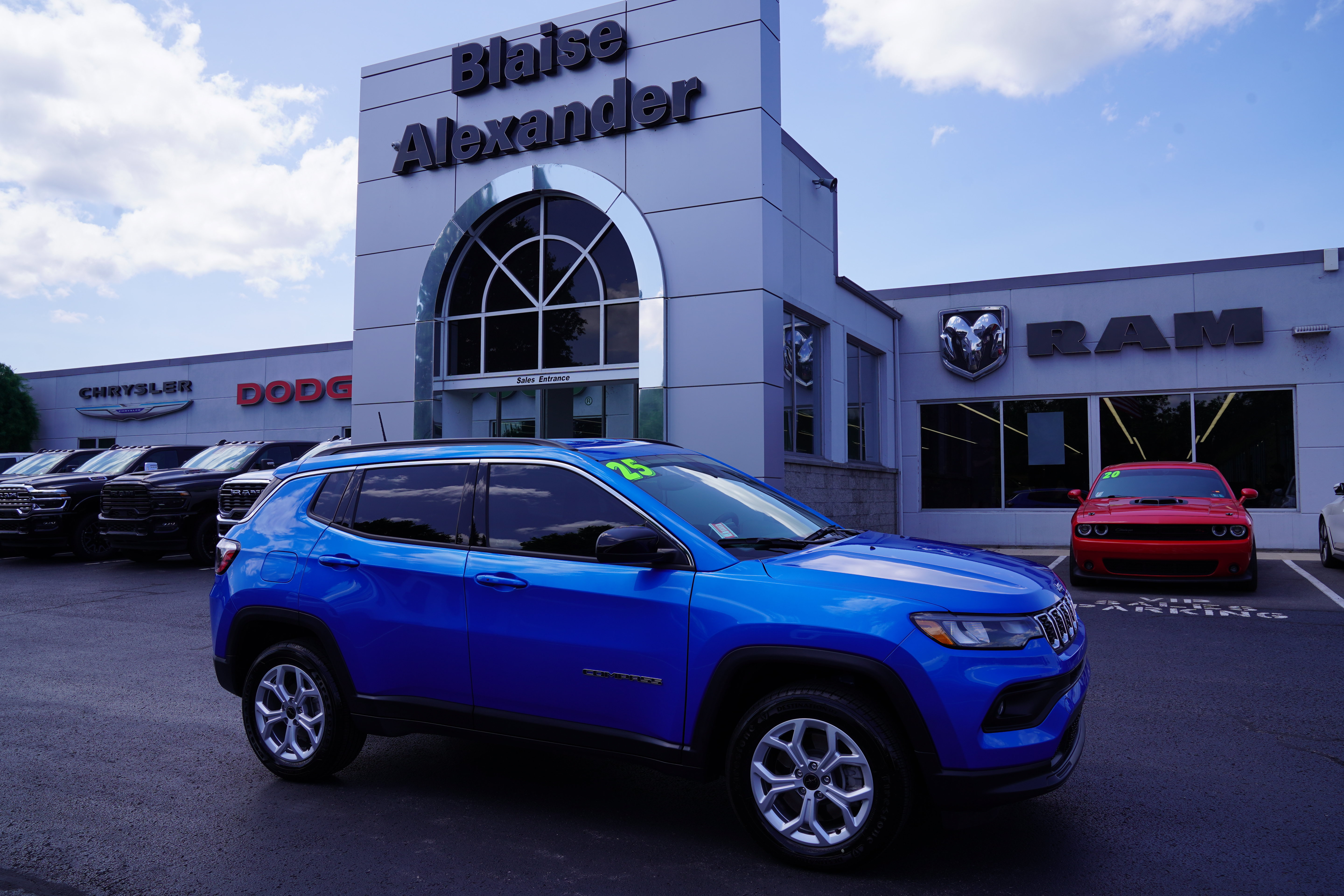 Used 2025 Jeep Compass Latitude SUV